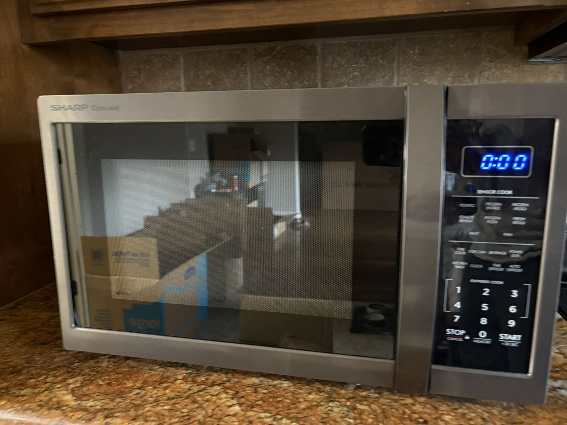 Sharp Carousel 1100w microwave