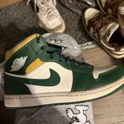 Jordan 1 Mid Sonic’s