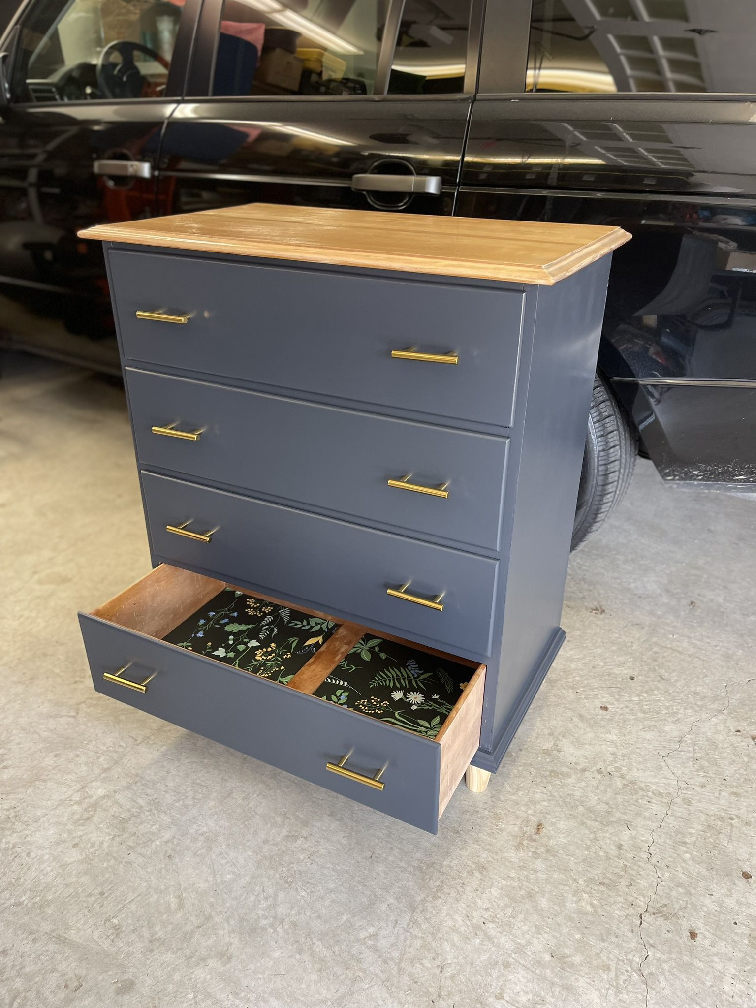Chest Of Drawers 