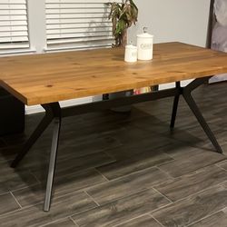 Dinning Table 