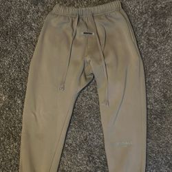 Essentials Cuffed Sweatpants