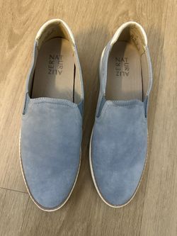 Naturalizer Suede Women’s Slip-On Shoes – Size 8M - light Blue Color 