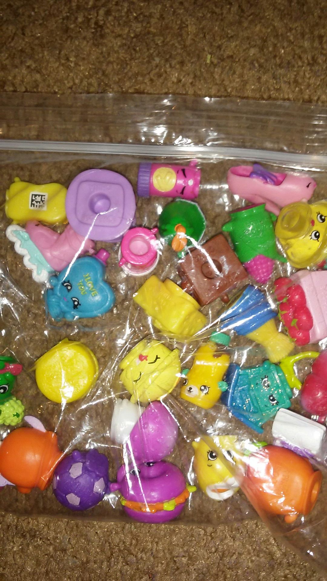 30 shopkins