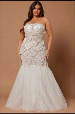 White gown plus size