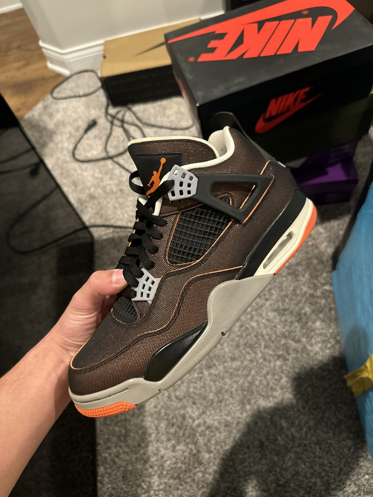 Jordan 4 Starfish
