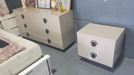 NEW DRESSER CREAM GLOSSY 60”
