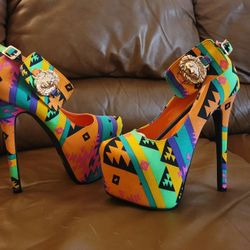 New Women's Ami Clubwear Multicolor SIZE 8.5