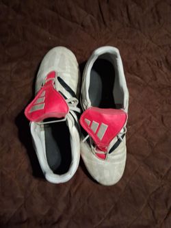 Adidas soccer cleats size 8.5