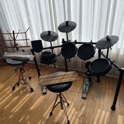 Drum Amp and accessories 