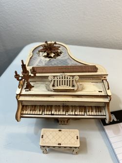 Magic Musical Mechanical Piano Music Box