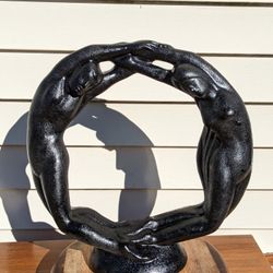 Haeger Eternity Circle Of Love Statue 