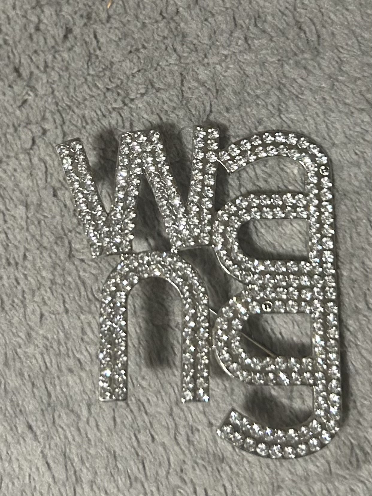 Pre-owned Brooch/pin