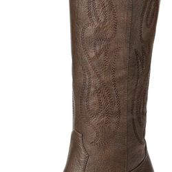 New Women Boots Size 6  $50