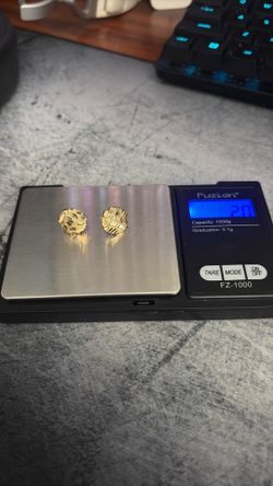 10k gold  Nugget earrings