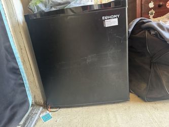 Euhomy Mini Fridge