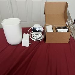 2 XFINITY INDOOR/OUTDOOR CAMERAS WIRED & 1 XFINITY STORM READY WIFI INTERNET BACK UP DEVICE!!!