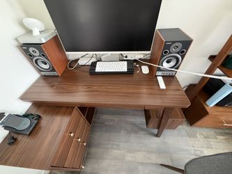 Swivel Desk