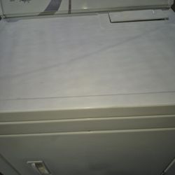 ADMIRAL Gas Dryer By Whirlpool Super Capacity And Heavy Duty Works Good 