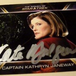 Autographs Kate Mulgrew Hand  Signed  Trading Card (Deceased Rare)