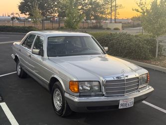1982 Mercedes-Benz 300 SD · Sedan 4D