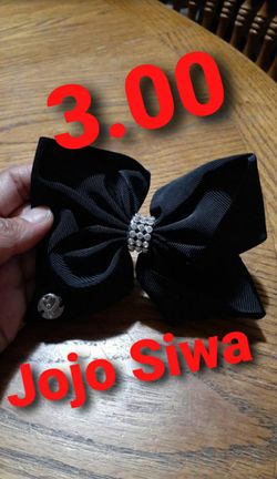 Jojo Siwa bow