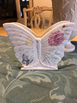Lenox Napkin Holder