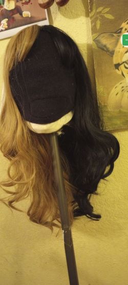 Two-Tone Black and Blonde Long Wavy Wig