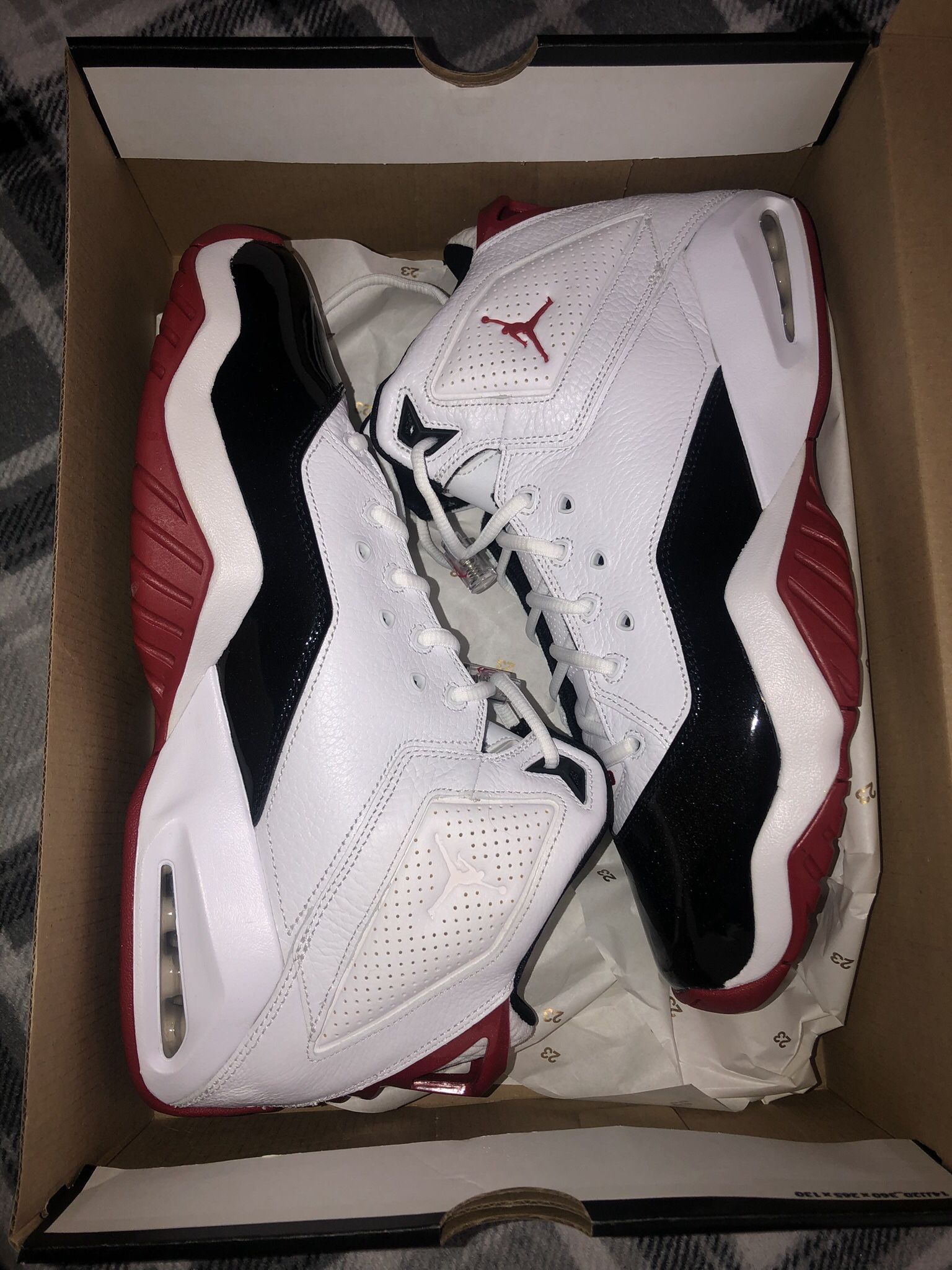 New Mens Jordan’s Size 11 1/2