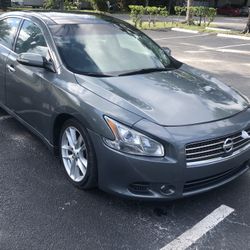 2010 Nissan Maxima