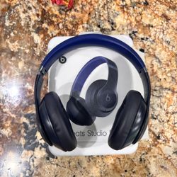 Beats Studio Pro Navy Blue