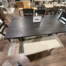 Dinning room table