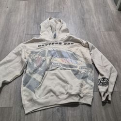 NASCAR Daytona 500 Graphic Hoodie Creme Beige Racing Sweatshirt Women Sz L 0721