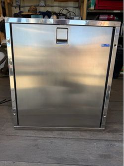 12 volt isotherm refrigerator for boat/rv/van