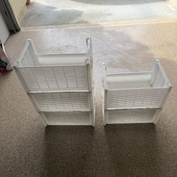 White Plastic Shelves   5 In Total