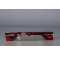 2014 2015 2016 2017-2022 Dodge Durango Center Tail Light Used OEM W/CAM