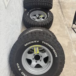 Custom 17x8.5 -10 315/70-17 Tires 6x5.5 6x139.7
