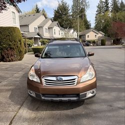 Subaru Outback 2011 AWD 2.5i limited, runs and drives great no issues ✅ $4000 obo