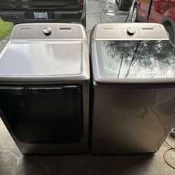 Samsung Washer And Dryer Set $600