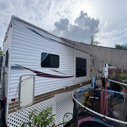 Camper