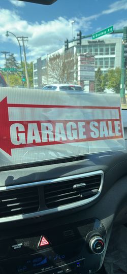 Multifamily yard sale in robbinsdale