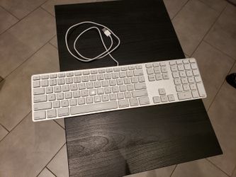 Genuine Apple Wired Keyboard - A1243