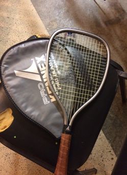 2 Tennis rackets
