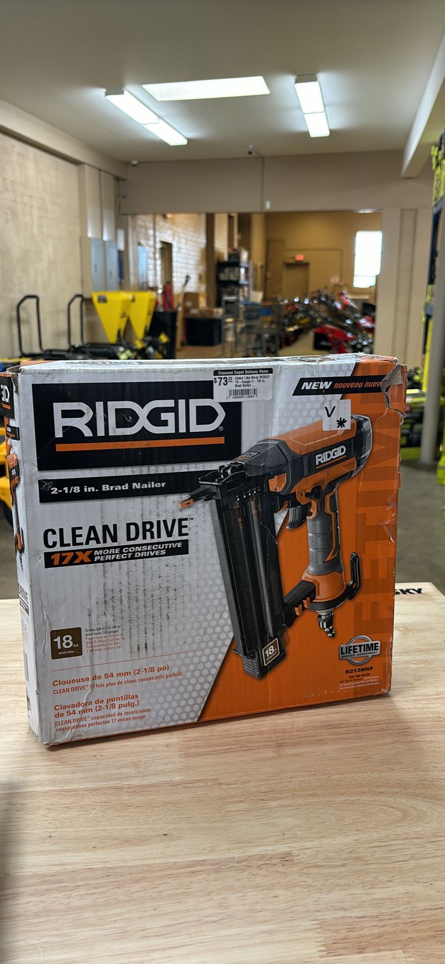 (ULN) Ridgid 18-Gauge 2-1/8 In. Brad Nailer With CLEAN DRIVE Technology Tool Bag And Sample Nails 