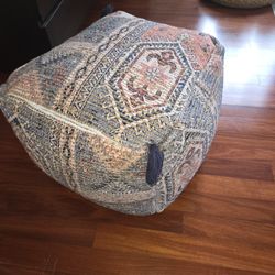 Beautiful Ottoman /sitting Great Price Special Today