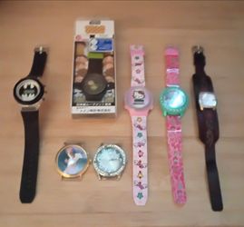 Watches - Star Wars ,- Hello Kitty ,- Batman - Angeles - Leather Band 70's - Bratt Dolls