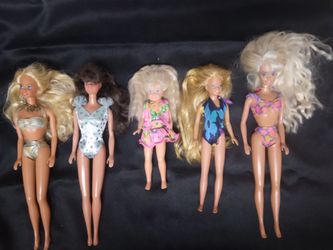 Barbies + extras