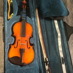 1/2 Violin With Out Fit