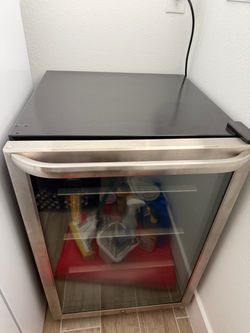 Frigidaire Mini Fridge