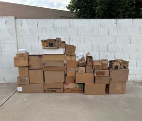 Lot more than 45 medium and small  shipping moving cardboard boxes