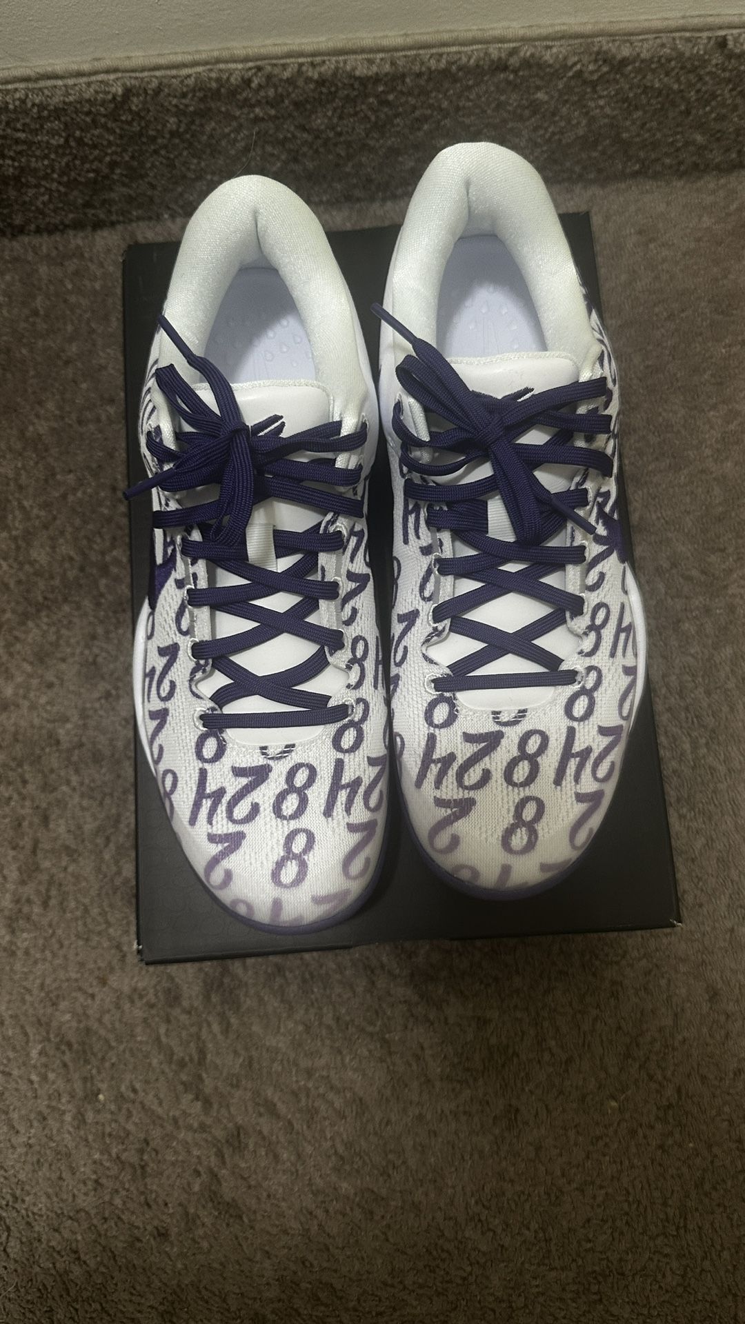 Kobe Shoes Size 9.5 Men